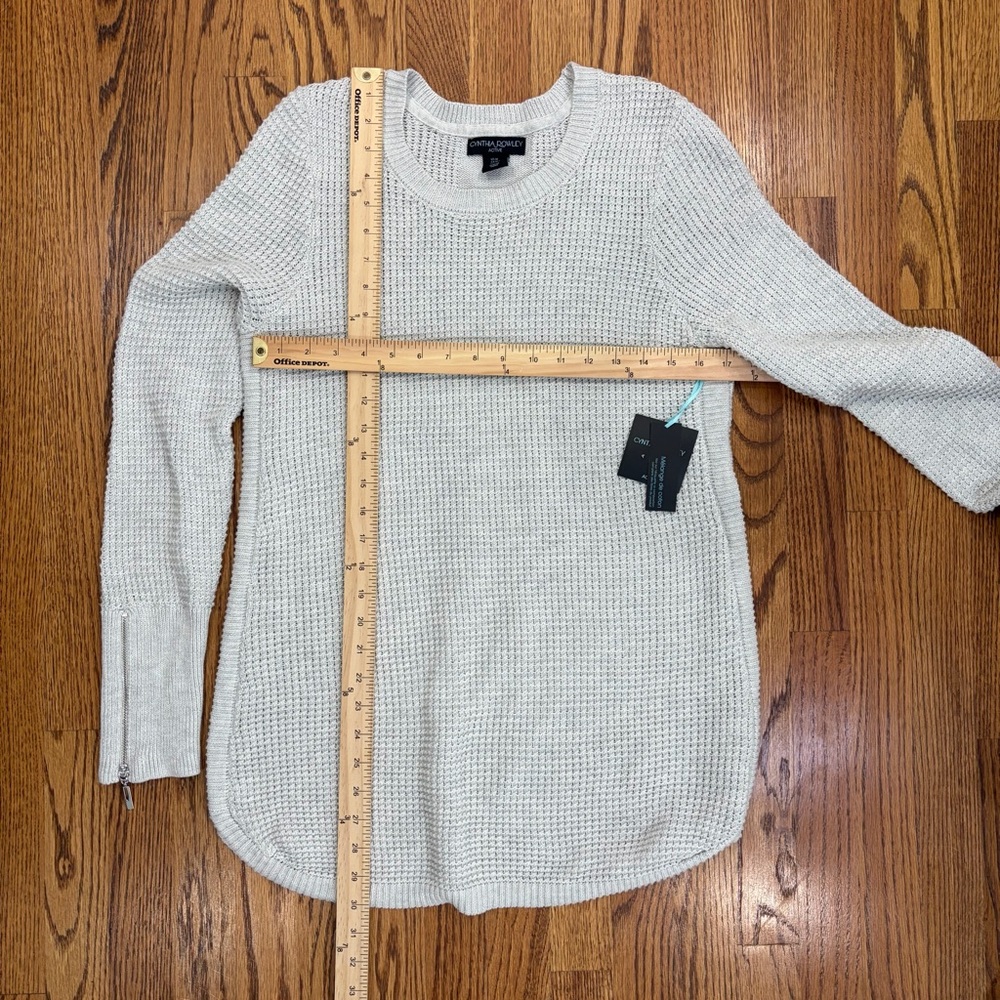 NWT Cynthia Rowley Active Gray Knit Sweater - Picture 7 of 10